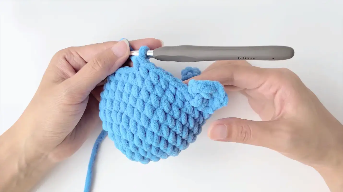 crochet small whale pattern|hookok