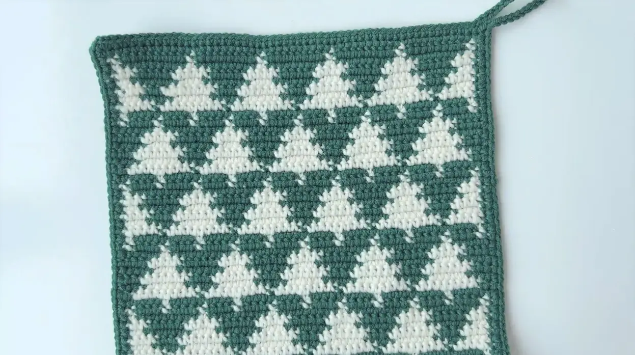 crochet Christmas tree dishcloth pattern|hookok