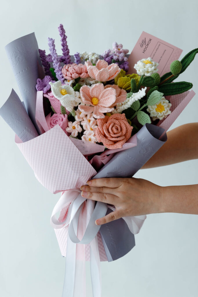 pink crochet large bouquet|hookok