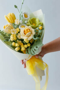 HOOKOK Bouquet - Crochet Yellow Wild Rose Bouquet (13 pieces) - Hookok