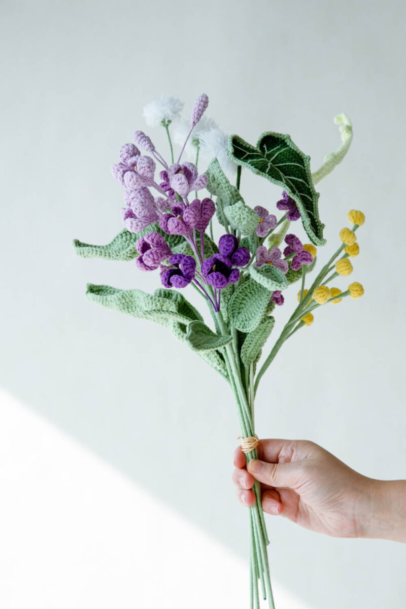 Lilac and Alocasia Leaf Bouquet|hookok Lilac and Alocasia Leaf Bouquet|hookok
