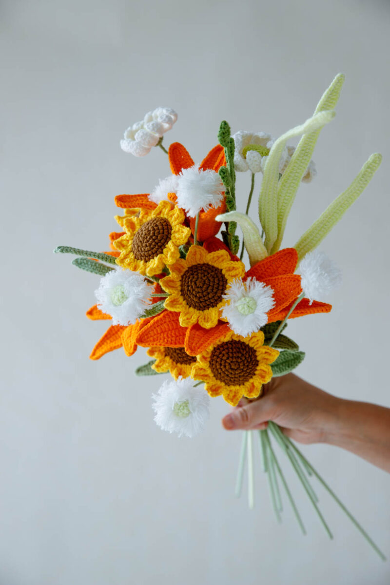 orange lily and easy sunflower bouquet|hookok orange lily and easy sunflower bouquet|hookok