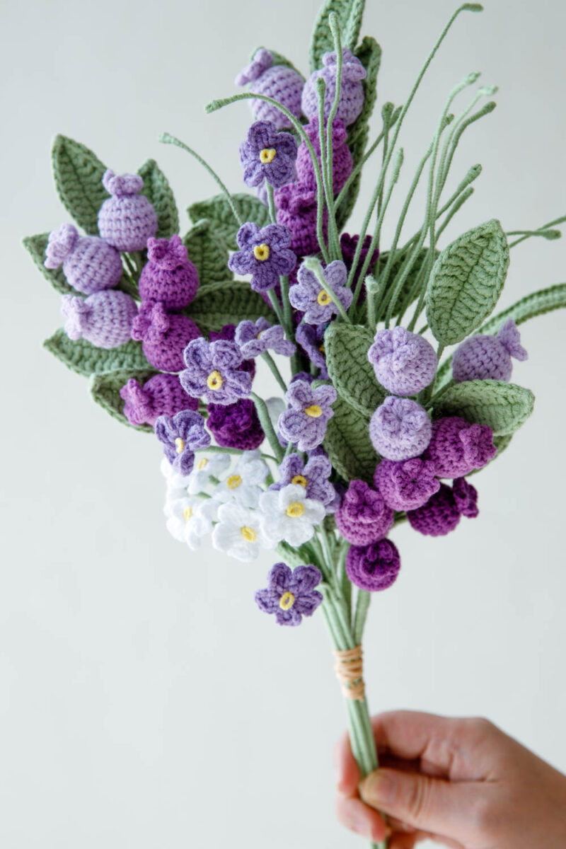 crochet purple berry bouquet||hookok.com crochet purple berry bouquet||hookok.com