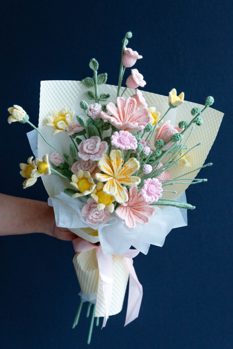 Yellow Lewisia Cotyledon and Barbie Rose Bouquet Kit|hookok Yellow Lewisia Cotyledon and Barbie Rose Bouquet Kit|hookok