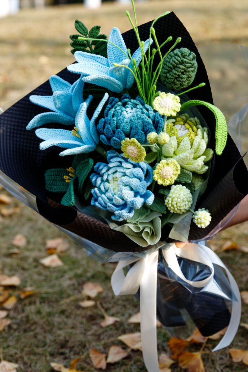 Blue Dahlia and Lily Bouquet Kit – with PDF pattern|hookok Blue Dahlia and Lily Bouquet Kit – with PDF pattern|hookok