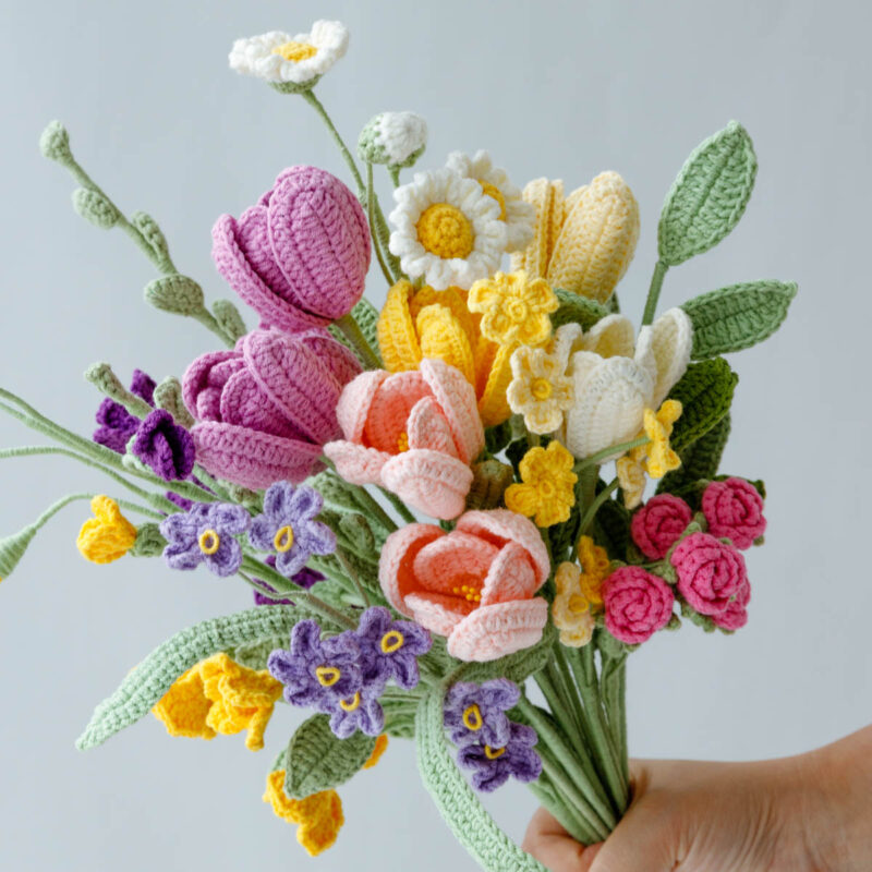 HOOKOK Bouquet – Colorful Tulip Bouquet (17 pieces)