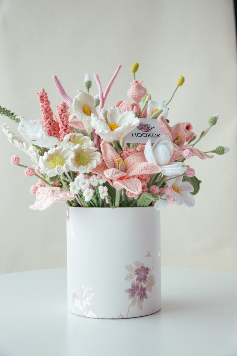 Pink Lily and Gesang Flower Hug Bucket|hookok Pink Lily and Gesang Flower Hug Bucket|hookok