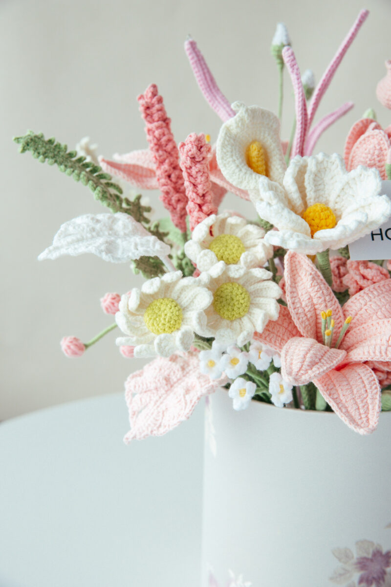 Pink Lily and Gesang Flower Hug Bucket|hookok Pink Lily and Gesang Flower Hug Bucket|hookok
