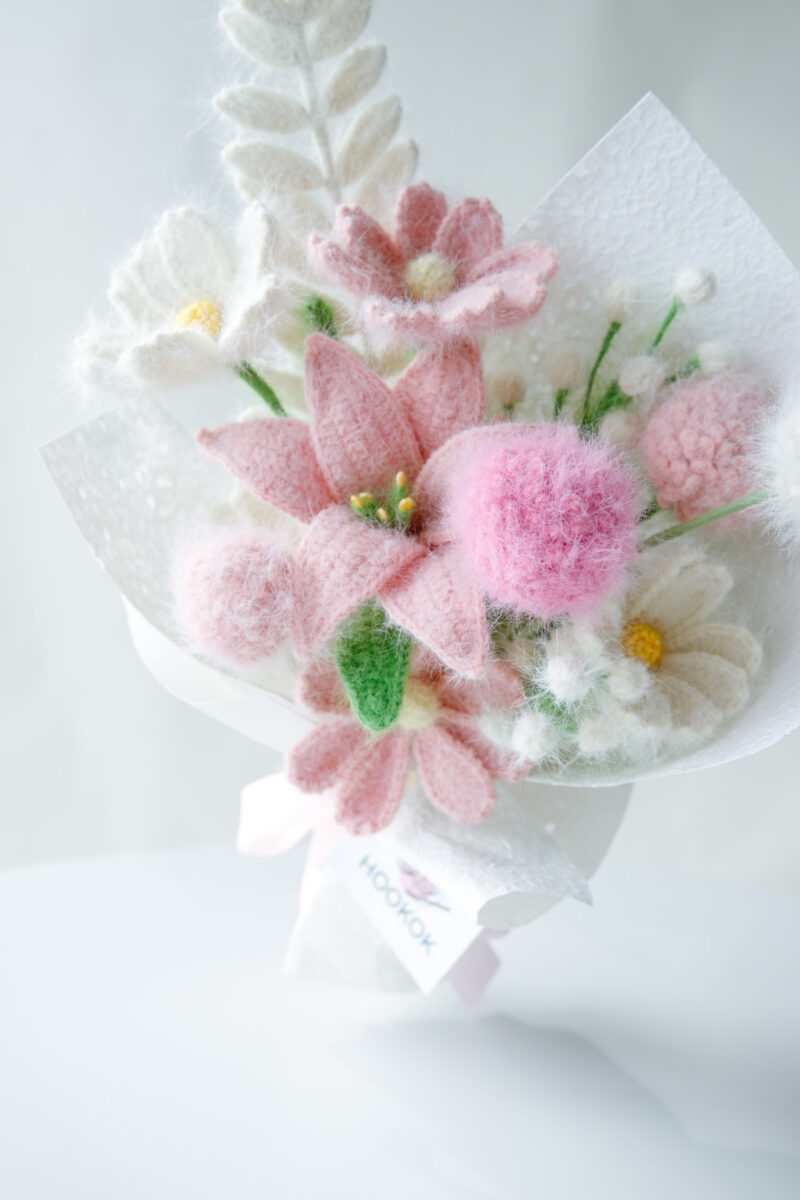Pink Plush Lily and Gesang Bouquet Kit-hookok Pink Plush Lily and Gesang Bouquet Kit-hookok
