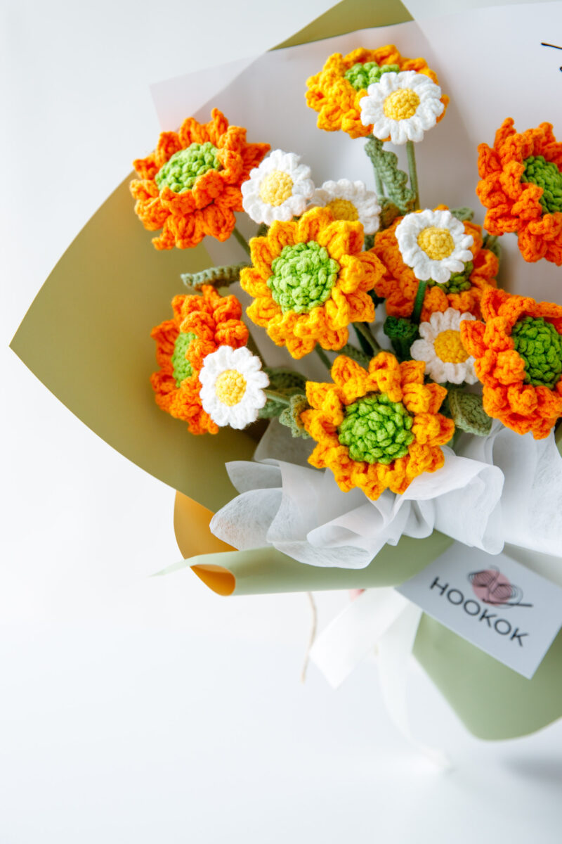 Small Sunflower and Chamomile Bouquet Kit Small Sunflower and Chamomile Bouquet