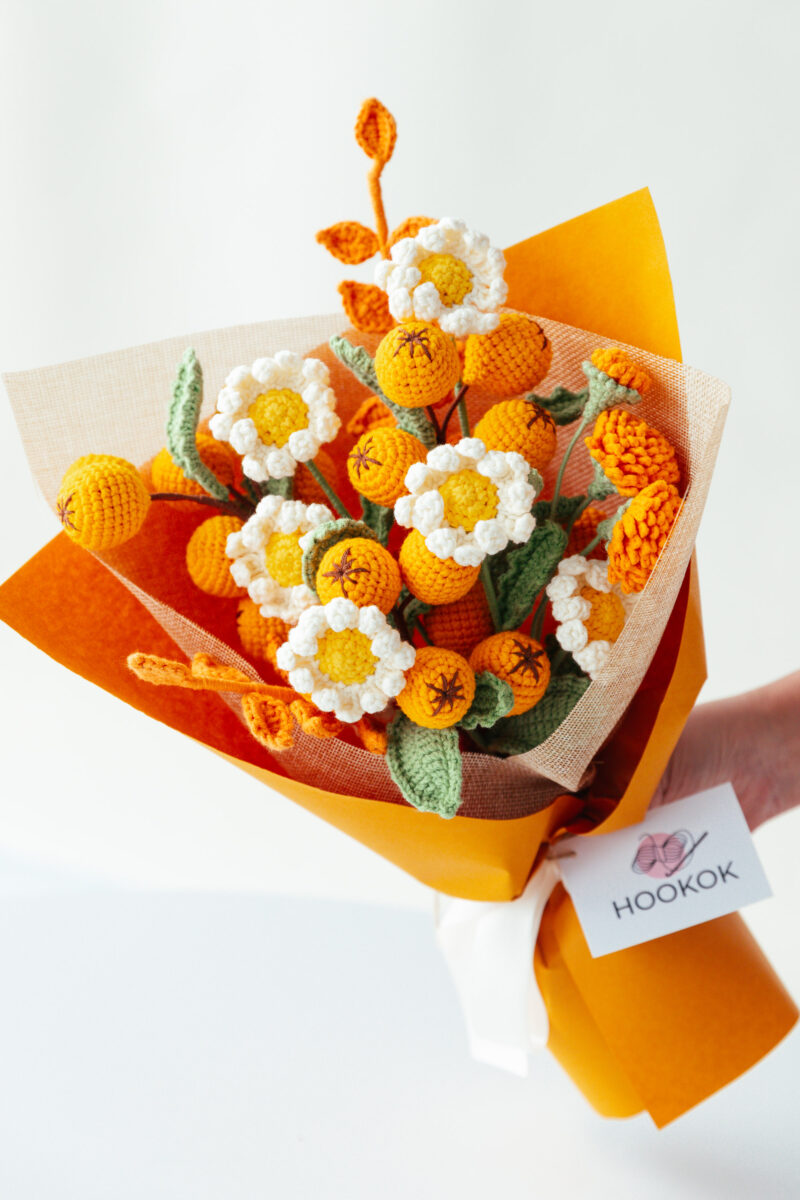 Loquat and Daisy Bouquet-hookok Loquat and Daisy Bouquet-hookok