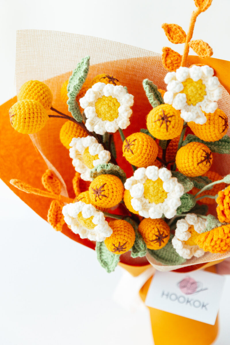Loquat and Daisy Bouquet-hookok Loquat and Daisy Bouquet-hookok