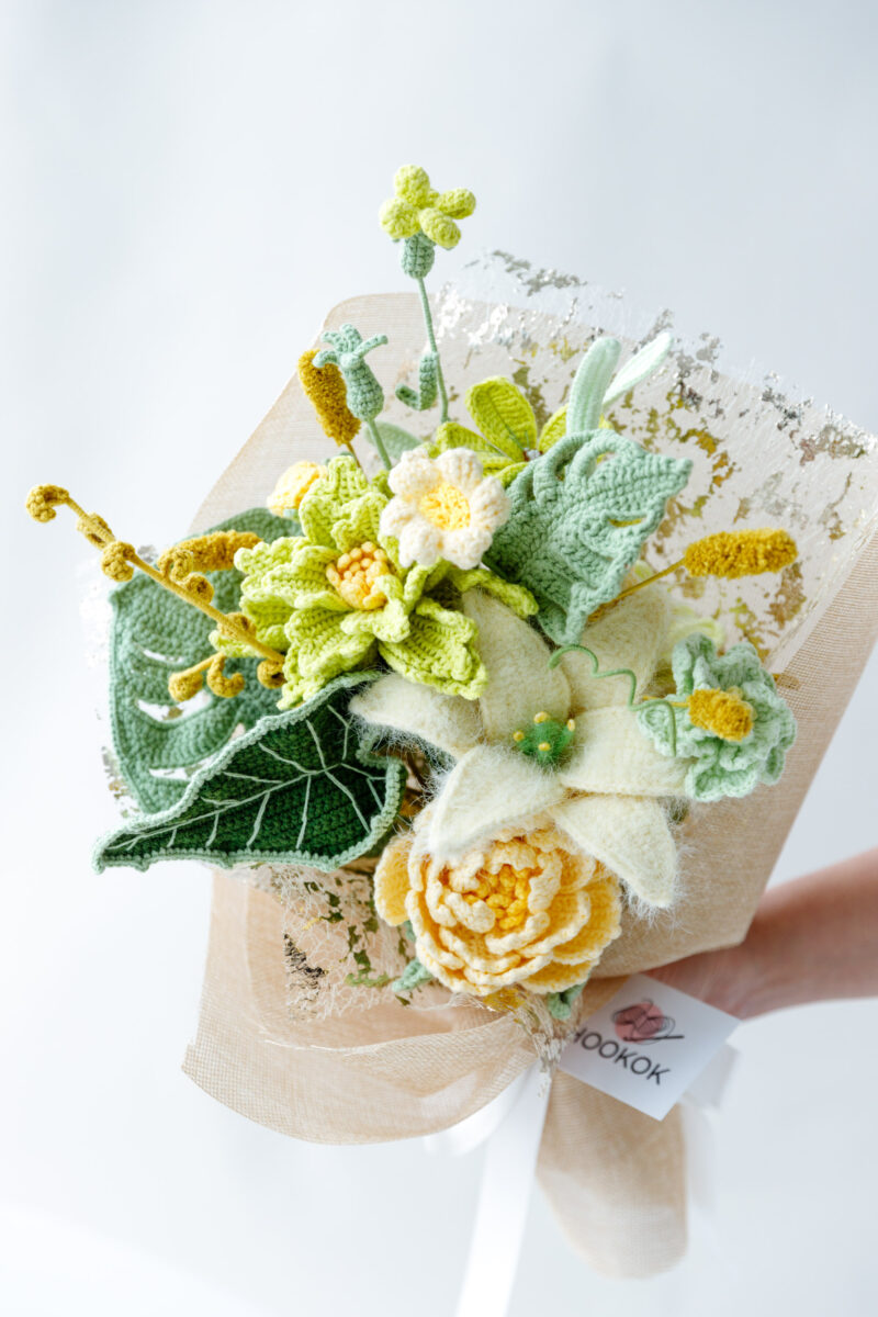 Green Couture Rose Tilia Bouquet-hookok