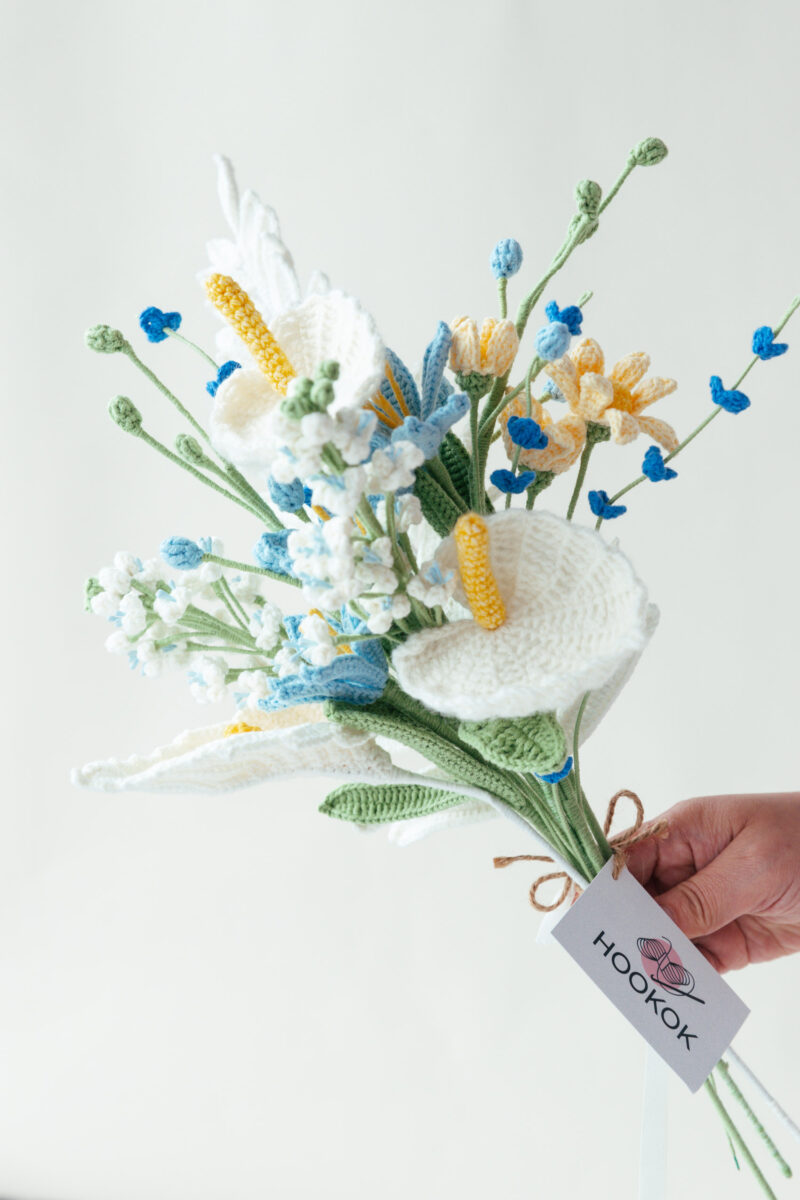 HOOKOK Bouquet – Blue Renanthera Coccinea and Champion Flower Bouquet (12 pieces) HOOKOK Bouquet – Blue Renanthera Coccinea and Champion Flower Bouquet (12 pieces)