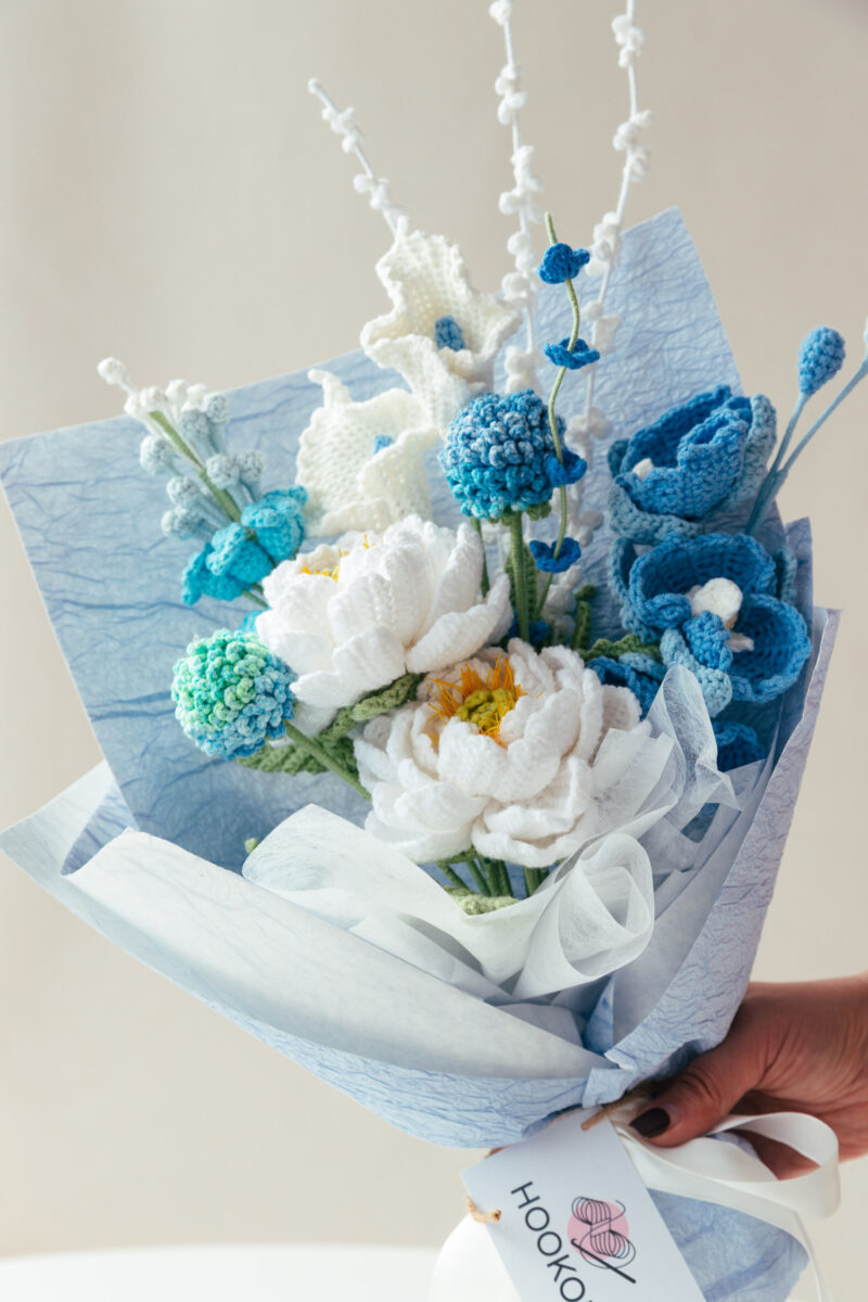 HOOKOK Bouquet – Blue Moth Orchid and Peony Bouquet (10 pieces) HOOKOK Bouquet – Blue Moth Orchid and Peony Bouquet (10 pieces)