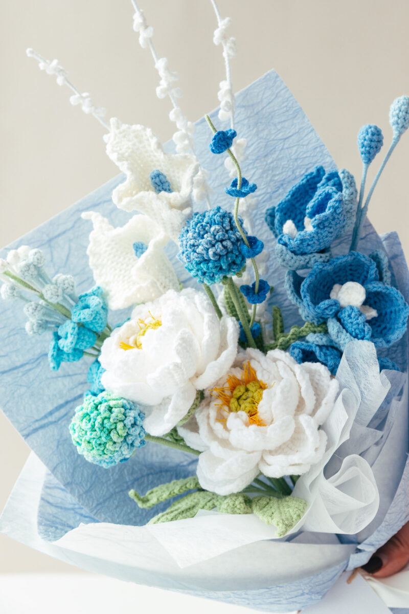 HOOKOK Bouquet – Blue Moth Orchid and Peony Bouquet (10 pieces) HOOKOK Bouquet – Blue Moth Orchid and Peony Bouquet (10 pieces)