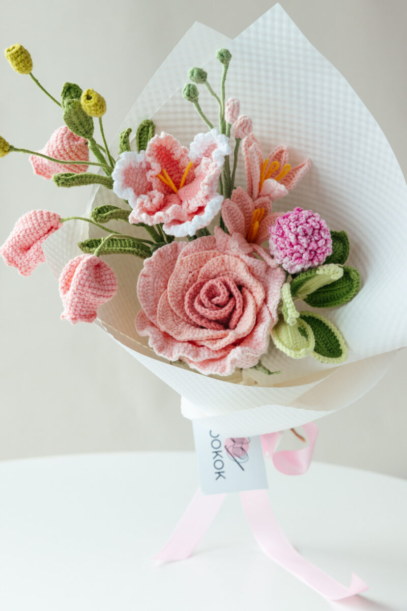 HOOKOK Bouquet – Pink Big Thai Rose and Parrot Tulip Bouquet (6 pieces) HOOKOK Bouquet – Pink Big Thai Rose and Parrot Tulip Bouquet (6 pieces)