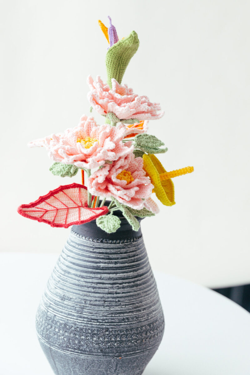 HOOKOK Bouquet – Pink Couture Rose Tilia and Bird of Paradise Bouquet (9 pieces) HOOKOK Bouquet – Pink Couture Rose Tilia and Bird of Paradise Bouquet (9 pieces)