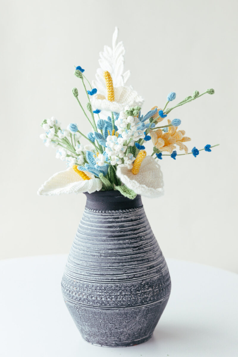 HOOKOK Bouquet – Blue Renanthera Coccinea and Champion Flower Bouquet (12 pieces) HOOKOK Bouquet – Blue Renanthera Coccinea and Champion Flower Bouquet (12 pieces)