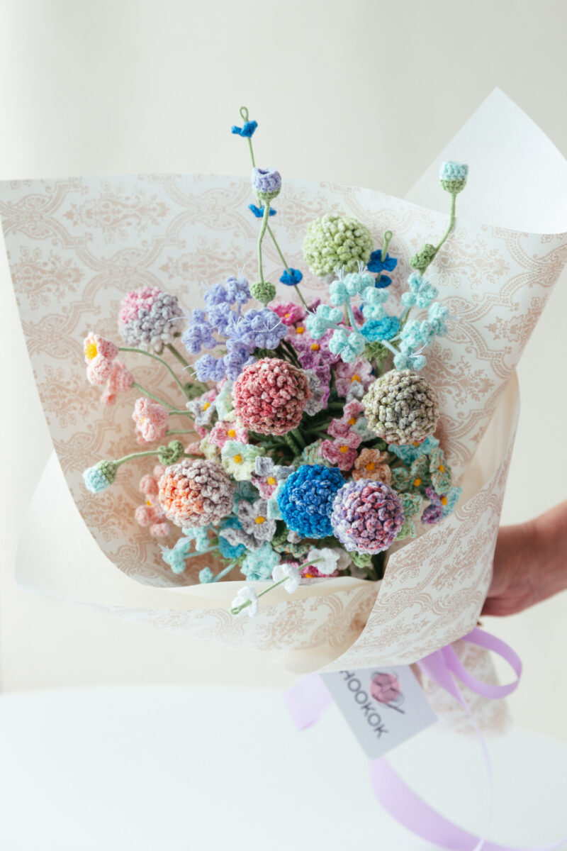HOOKOK Bouquet – Lace Flower and Ping Pong Chrysanthemum Bouquet (18 pieces)
