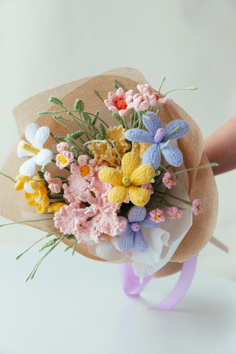 HOOKOK Bouquet – Plumeria and Crape Myrtle Bouquet (18 pieces) HOOKOK Bouquet – Plumeria and Crape Myrtle Bouquet (18 pieces)