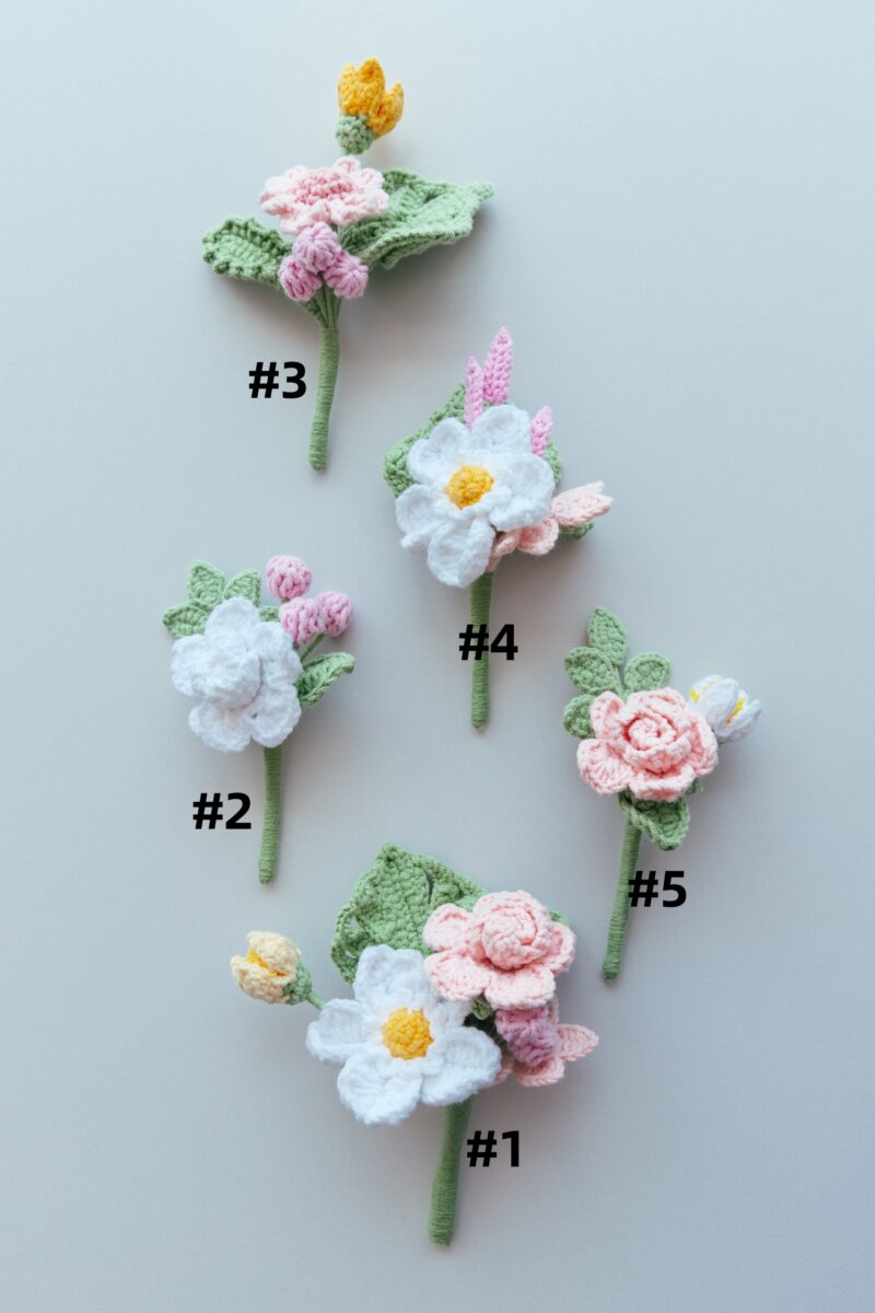 Pink boutonniere-hookok Pink boutonniere-hookok