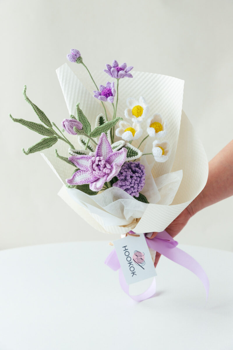 HOOKOK Bouquet – Purple Clematis Utopia Bouquet (6 pieces)