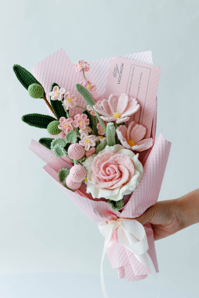 Thai Rose and Strawberry Bouquet Kit-hookok