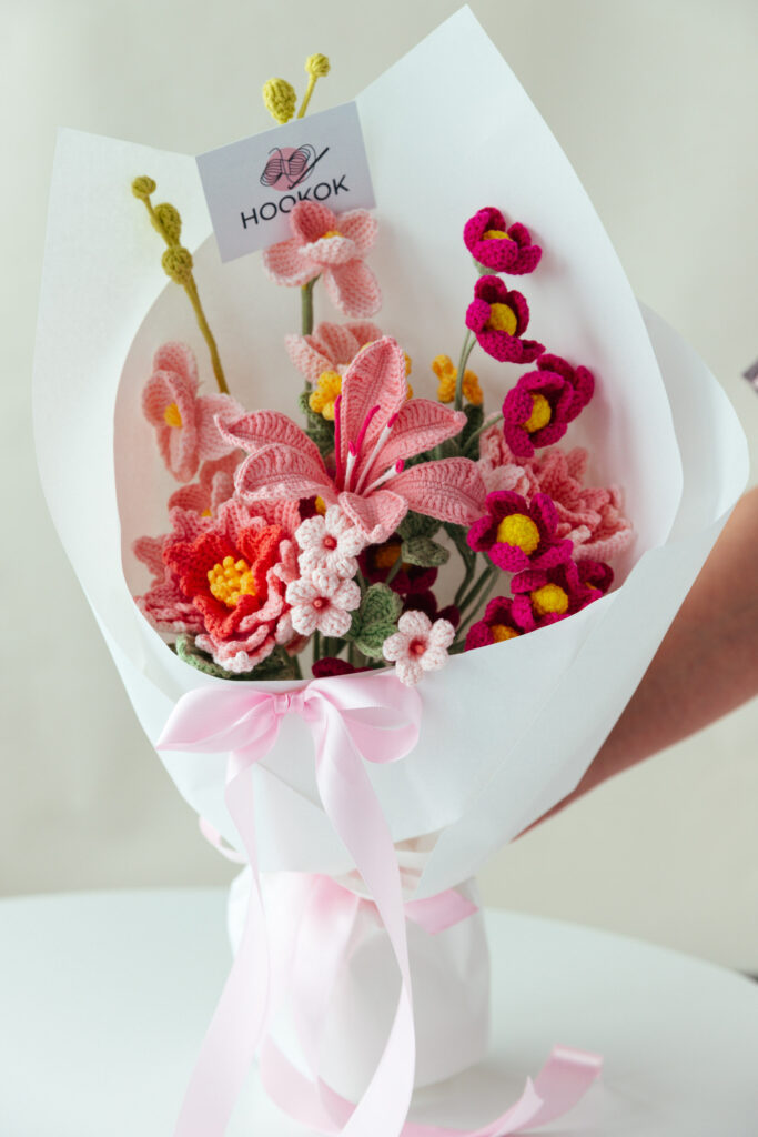 HOOKOK Bouquet – Pink Couture Rose Tilia and Peruvian Lily Bouquet