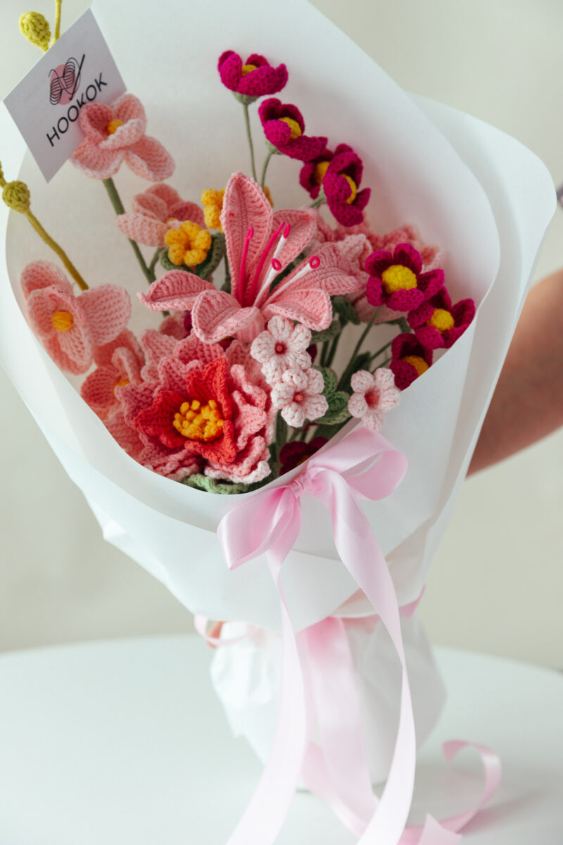 Pink Couture Rose Tilia and Peruvian Lily Bouquet (9 pieces)-hookok Pink Couture Rose Tilia and Peruvian Lily Bouquet (9 pieces)-hookok