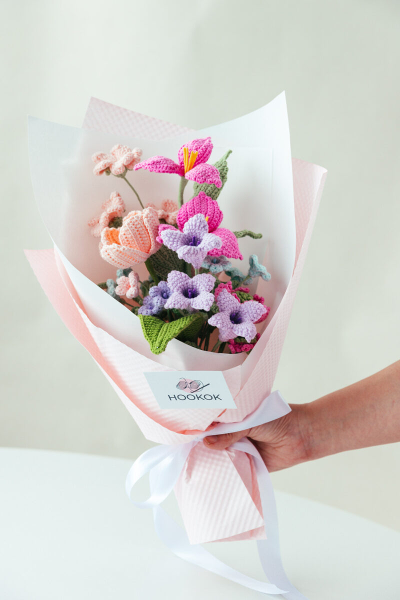 HOOKOK Bouquet – Bryophyllum Pinnatum Flower and Shiyu Flower Bouquet (10 pieces) HOOKOK Bouquet – Bryophyllum Pinnatum Flower and Shiyu Flower Bouquet (10 pieces)