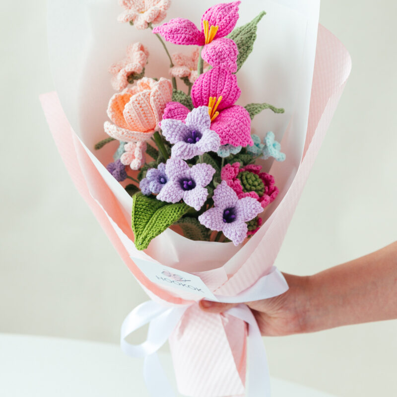 HOOKOK Bouquet – Bryophyllum Pinnatum Flower and Shiyu Flower Bouquet (10 pieces)