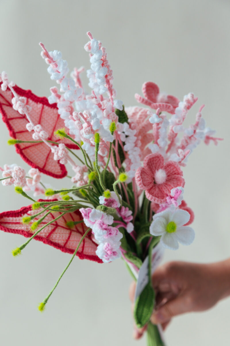 Pink Violet and Water Pepper Bouquet Kit-hookok Pink Violet and Water Pepper Bouquet Kit-hookok