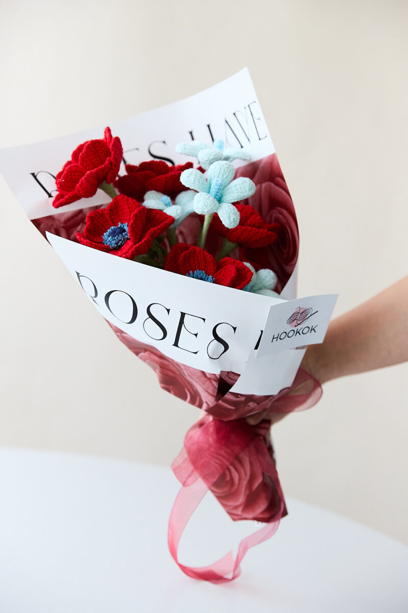 HOOKOK Bouquet - Red Anemone and Plumeria Flower Bouquet (9 pieces) HOOKOK Bouquet - Red Anemone and Plumeria Flower Bouquet (9 pieces)