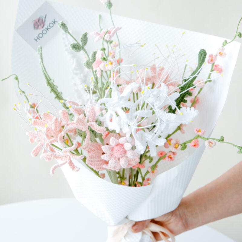 HOOKOK Bouquet - Pink Spider Lily Bouquet (17 pieces)