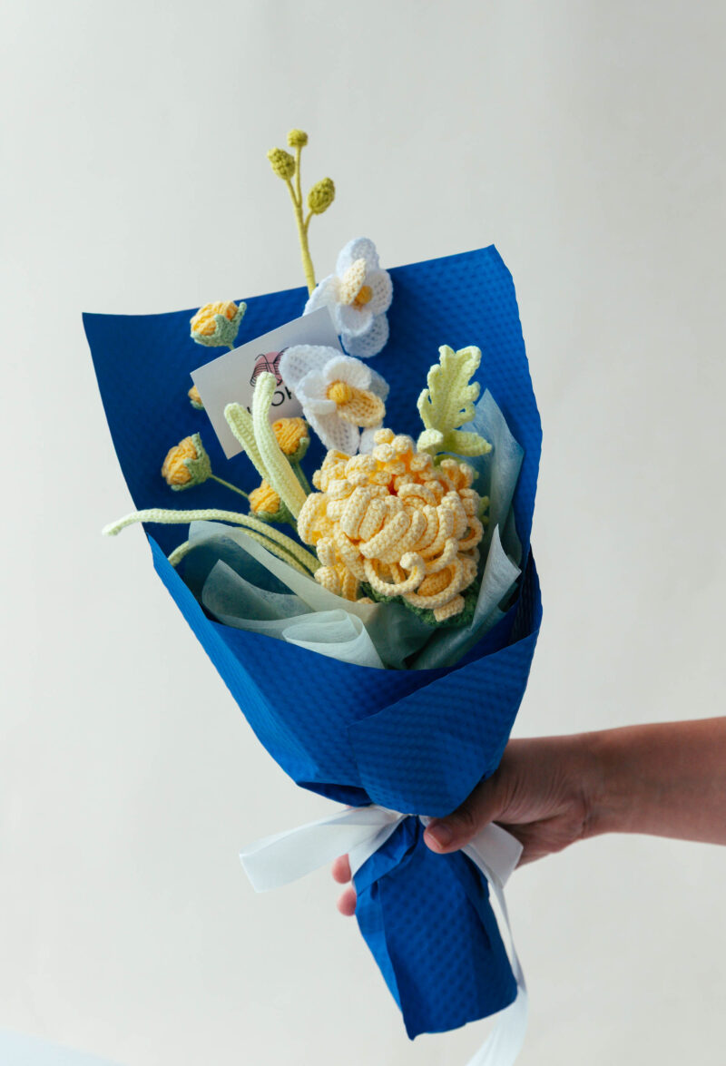 Yellow Chrysanthemum and Phalaenopsis Bouquet-HOOKOK Yellow Chrysanthemum and Phalaenopsis Bouquet-HOOKOK