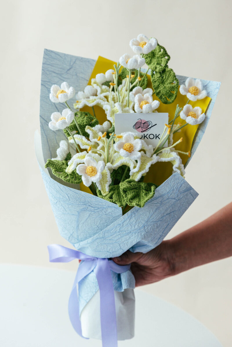 Creamy Yellow Flame Lily and Afghan Flower Bouquet-hookok Creamy Yellow Flame Lily and Afghan Flower Bouquet-hookok