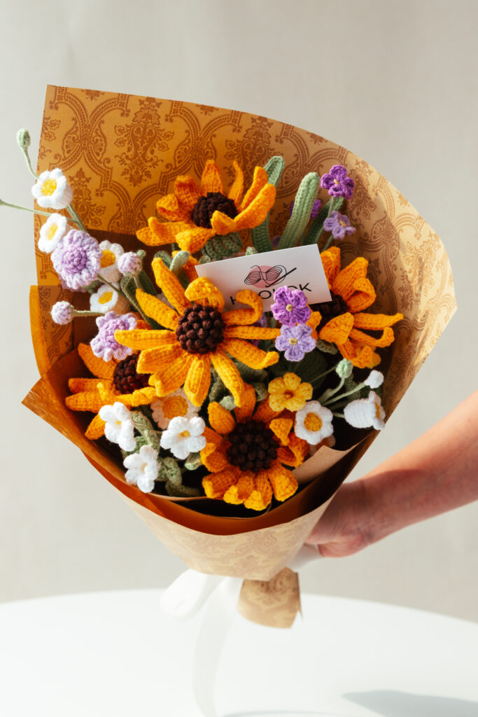 HOOKOK Bouquet - Yellow Coneflower Bouquet (19 pieces)