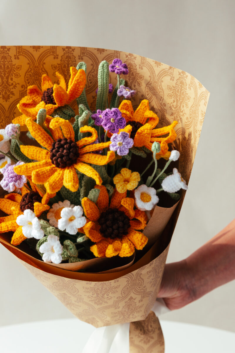 HOOKOK Bouquet - Yellow Coneflower Bouquet (19 pieces) HOOKOK Bouquet - Yellow Coneflower Bouquet (19 pieces)