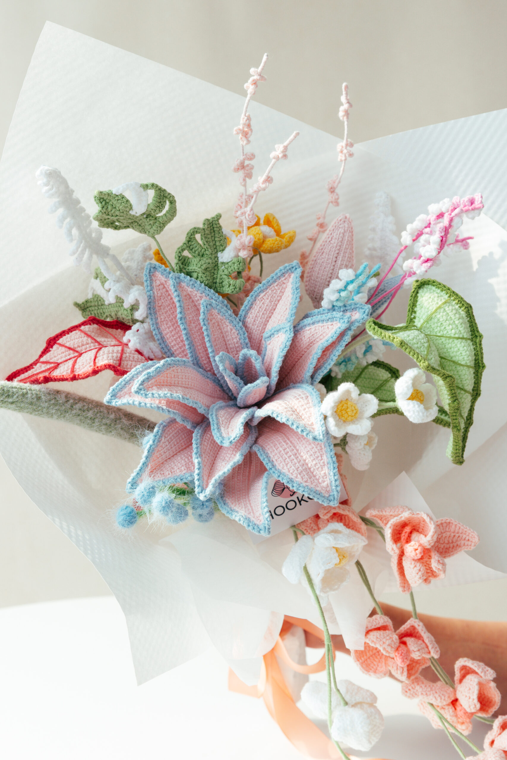 新品rosy monster bouquet bicolor knitグレージュ Free Easy Bernat Petal the Rosy Maple Moth Crochet Plush Pattern