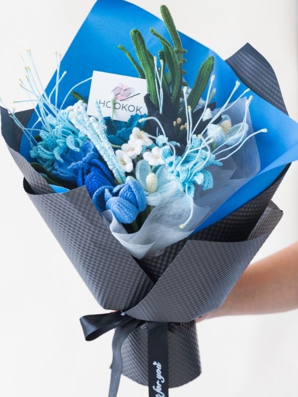 Profound Love Lily bouquet th1 Profound Love Lily bouquet th1