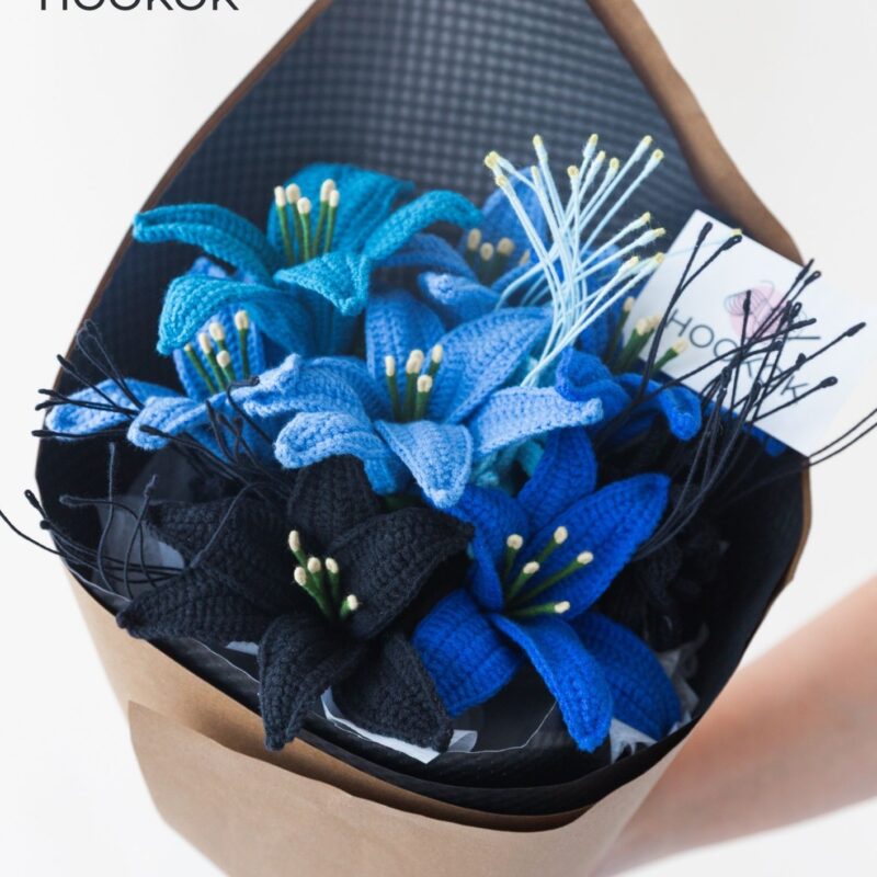 HOOKOK Blue lily bouquet For Man -10 Pieces