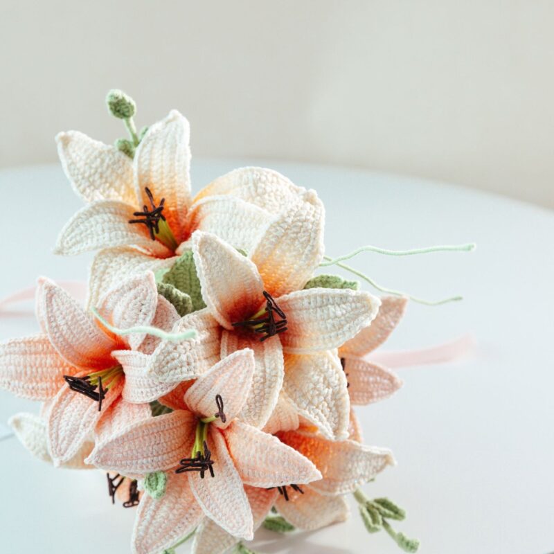 HOOKOK Lily Wedding Bouquet (14pieces)